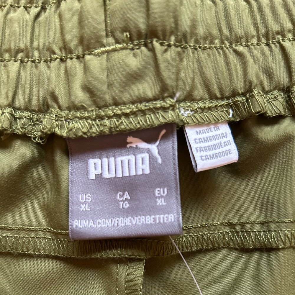 Puma Elastic Waist Cargo-style Shorts (XL) - Picture 7 of 8